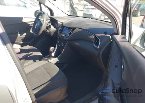 2020 Chevrolet Trax Fwd Ls z USA, uszkodzony, nr VIN 3GNCJKSB6LL134157